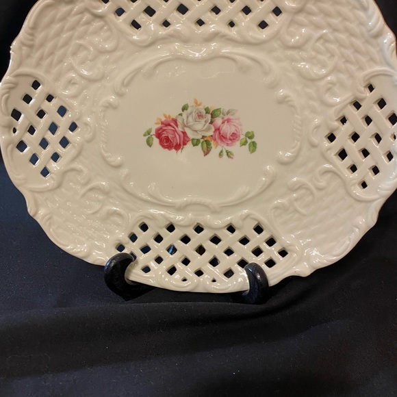 Formalities by Baum Brother’s Floral Plate - Picture 4 of 4